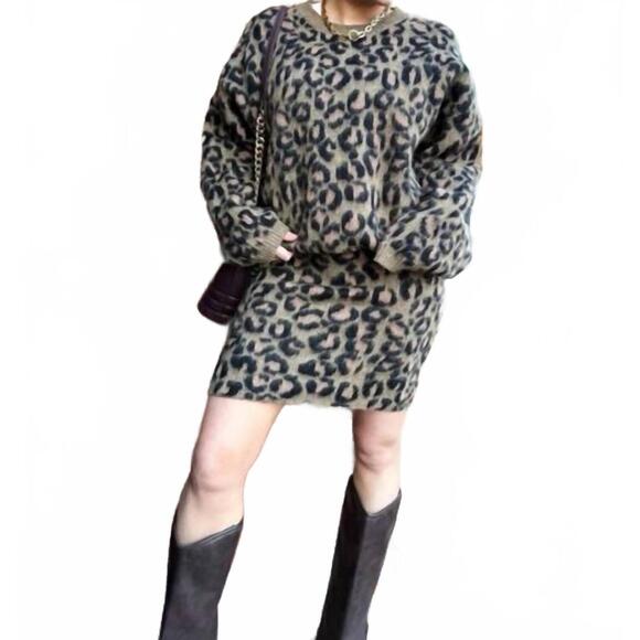 KLESIS Sweaters - NEW KLESIS feline fuzz set in leopard